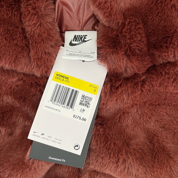 NWT NIKE ESSENTIALS FUR JACKET - Picture 5 of 8